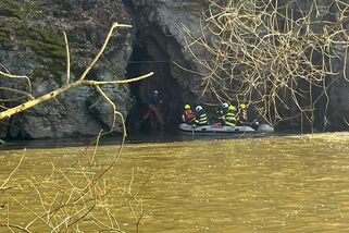 Byly tak vyčerpané, že nemohly dál. Dvě dívky uvázly na ferratě v Bechyni - Novinky